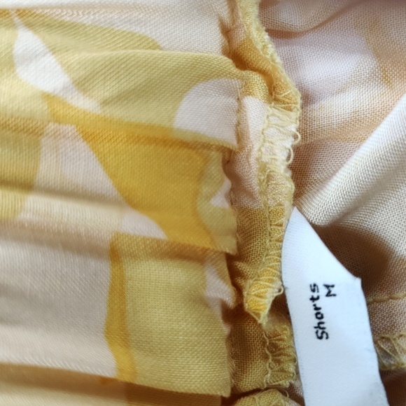 NINE West Mid Rise Shorts Size Medium - Picture 9 of 11